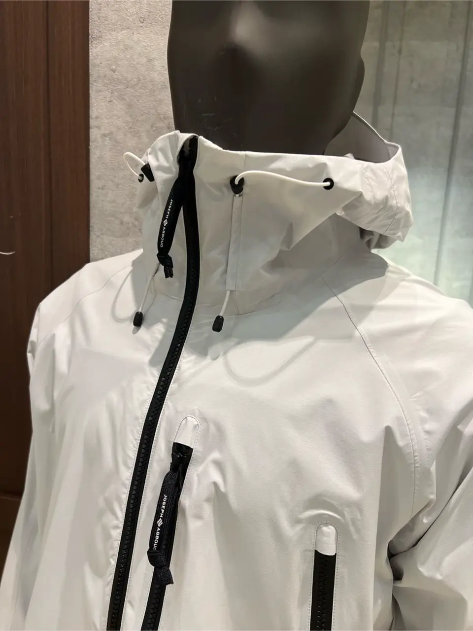 JOSEPH ABBOUD MOUNTAIN 上條 コーディネート画像