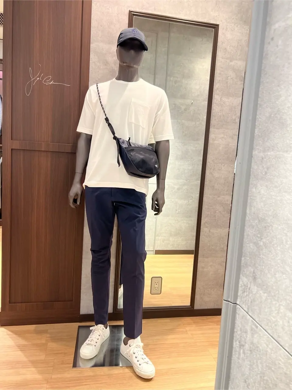 JOSEPH ABBOUD MOUNTAIN 上條 コーディネート画像