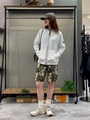 JOSEPH ABBOUD MOUNTAIN たかい　かおり コーディネート画像