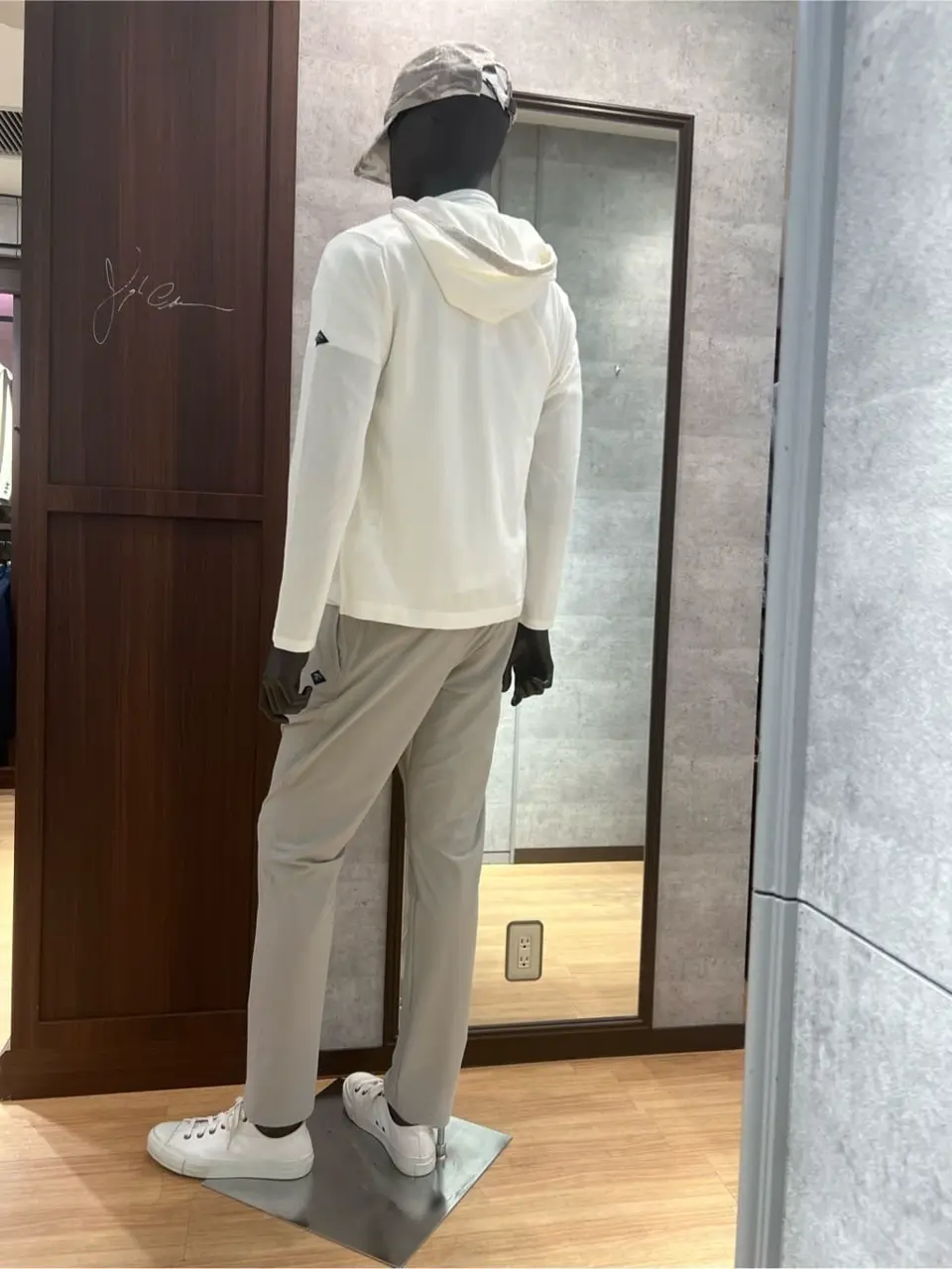 JOSEPH ABBOUD MOUNTAIN 上條 コーディネート画像