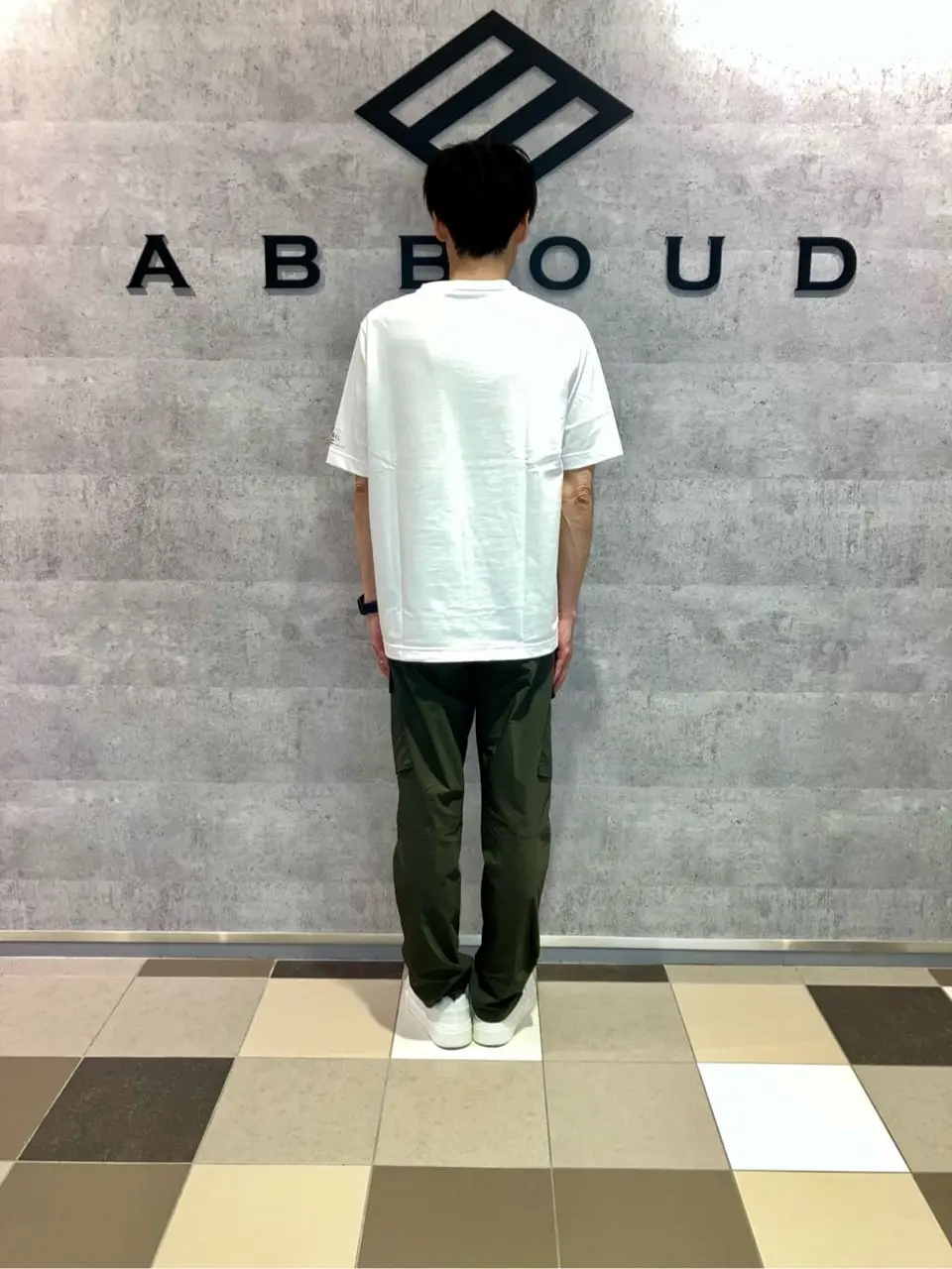 JOSEPH ABBOUD MOUNTAIN 足立 コーディネート画像