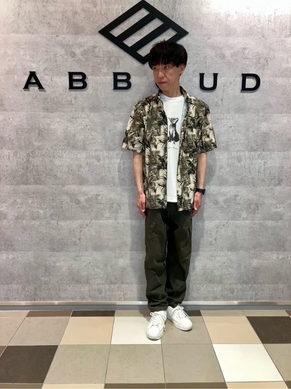 JOSEPH ABBOUD MOUNTAIN 足立 コーディネート画像