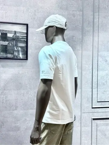 JOSEPH ABBOUD MOUNTAIN 二澤 コーディネート画像