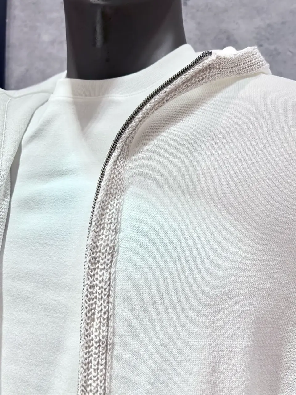 JOSEPH ABBOUD MOUNTAIN 二澤 コーディネート画像