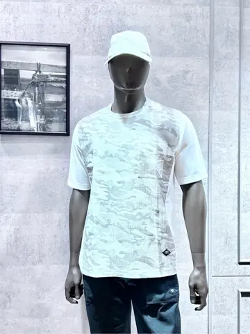 JOSEPH ABBOUD MOUNTAIN 二澤 コーディネート画像