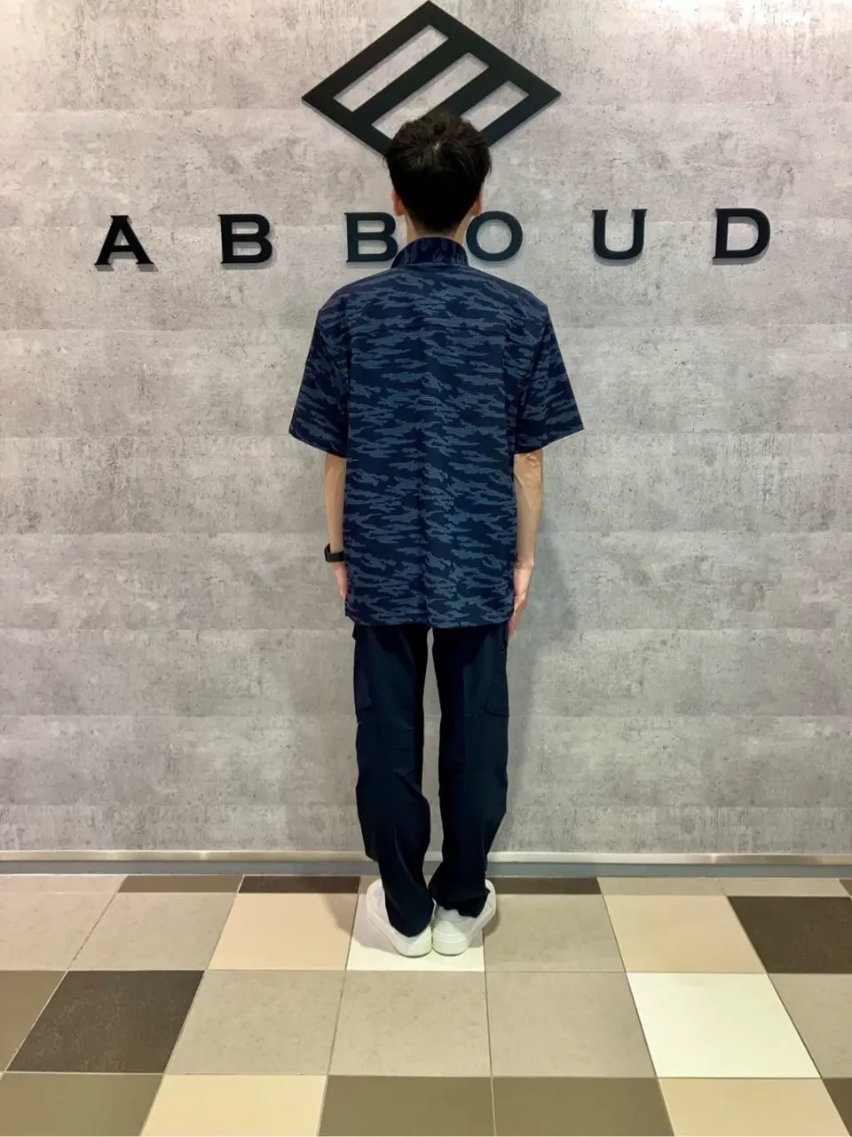 JOSEPH ABBOUD MOUNTAIN 足立 コーディネート画像