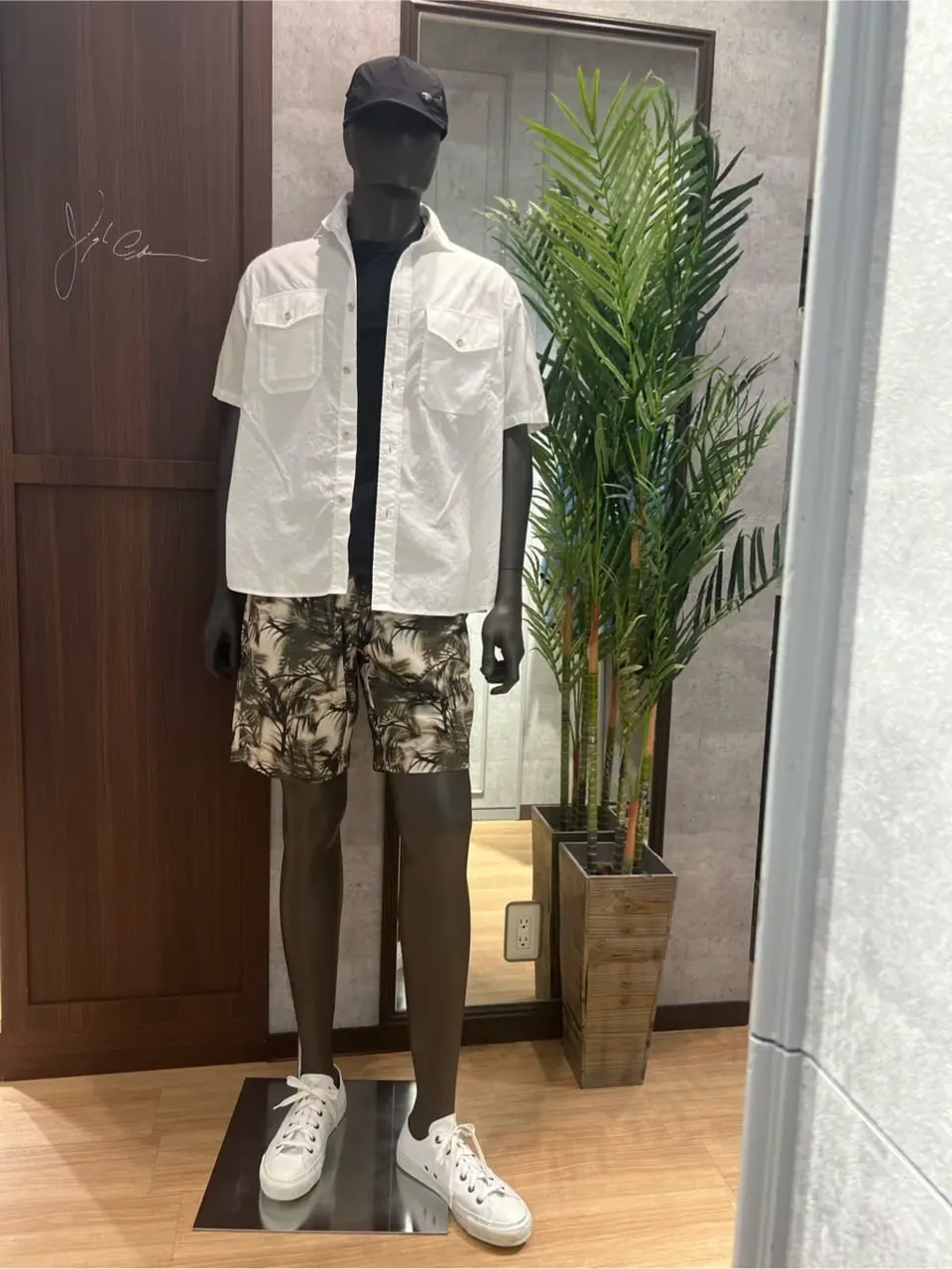 JOSEPH ABBOUD MOUNTAIN 上條 コーディネート画像