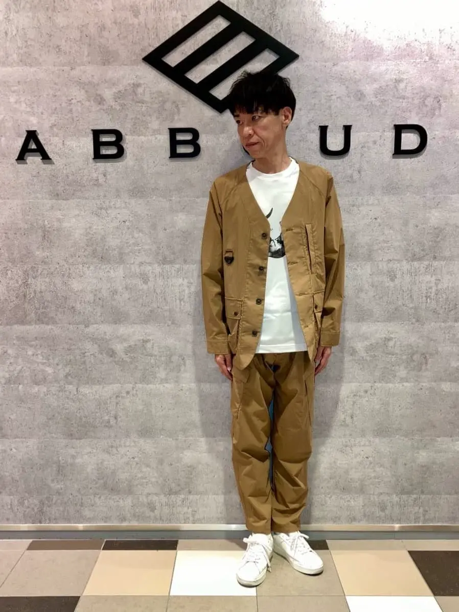 JOSEPH ABBOUD MOUNTAIN 足立 コーディネート画像