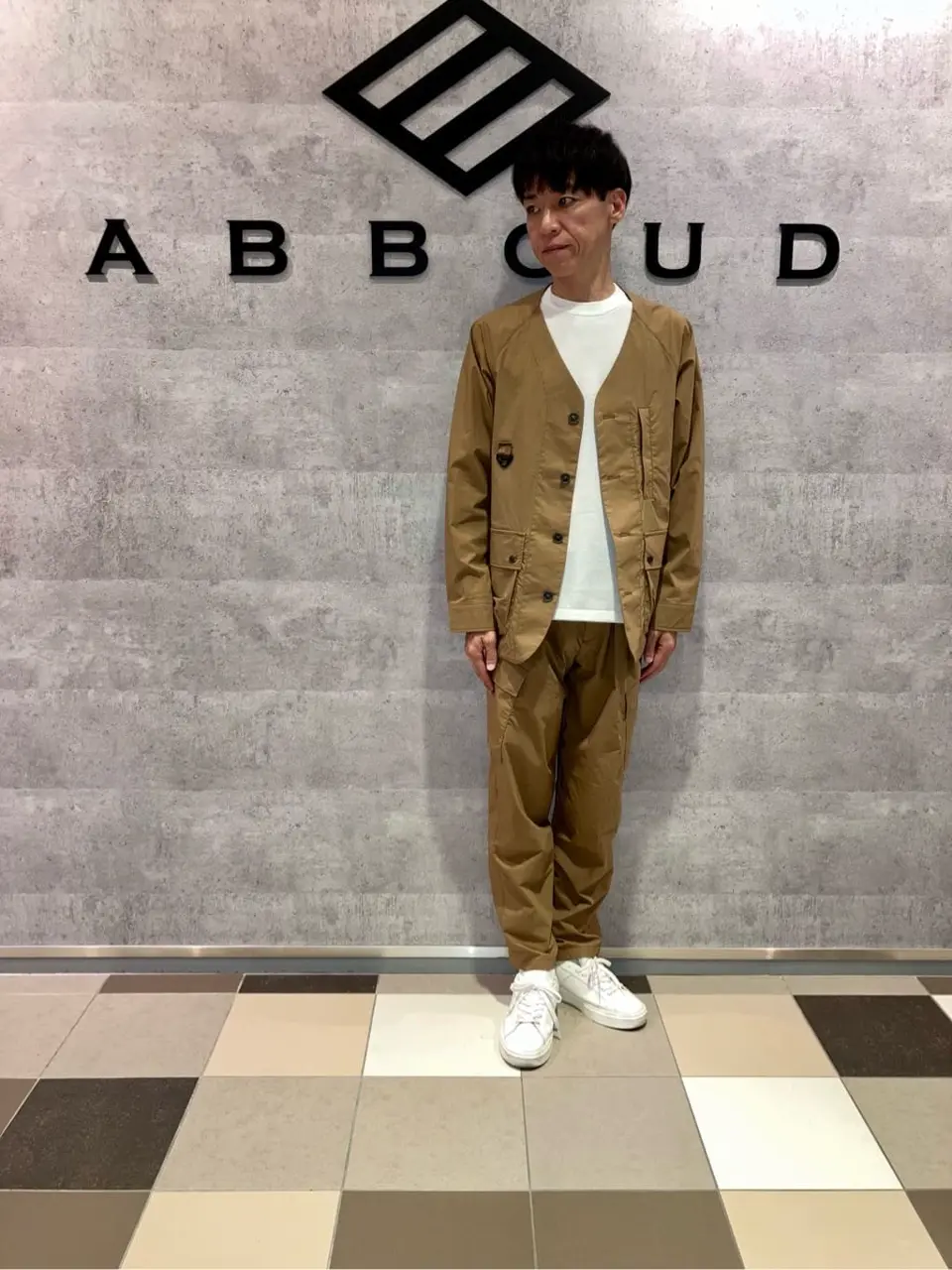 JOSEPH ABBOUD MOUNTAIN 足立 コーディネート画像