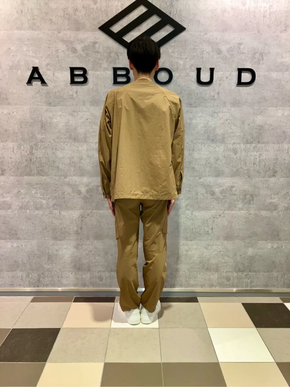 JOSEPH ABBOUD MOUNTAIN 足立 コーディネート画像