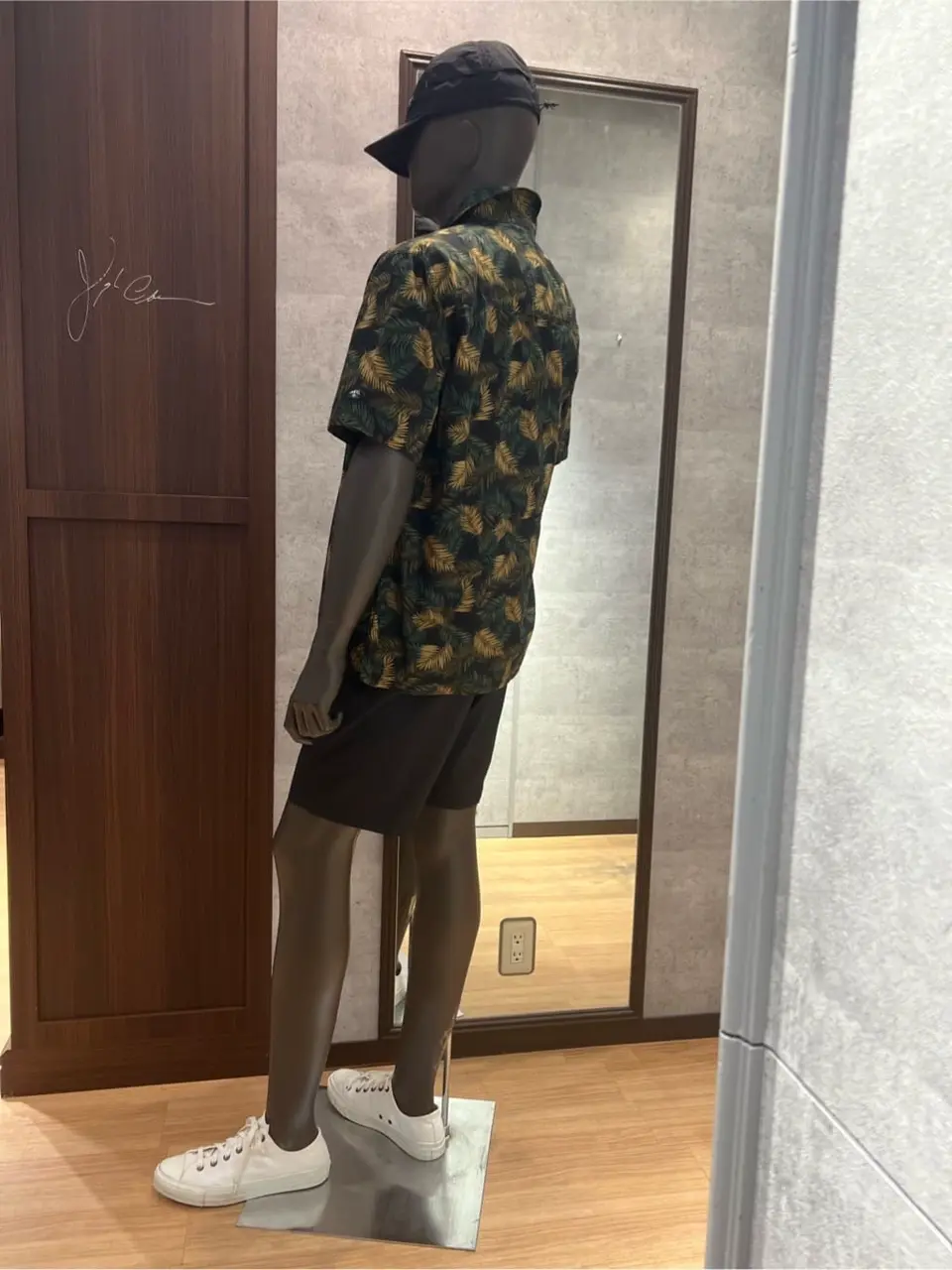 JOSEPH ABBOUD MOUNTAIN 上條 コーディネート画像