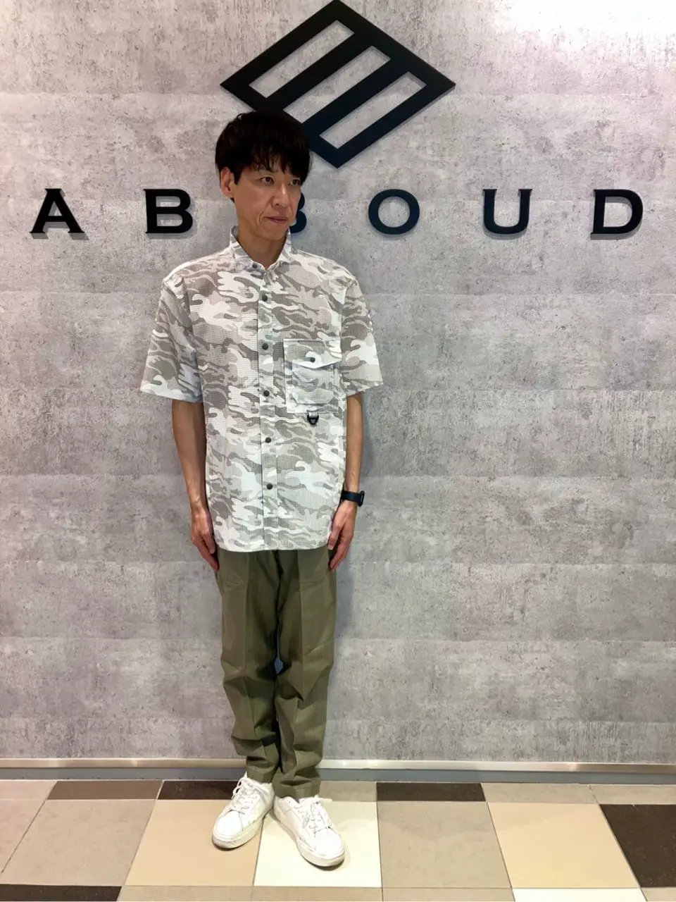 JOSEPH ABBOUD MOUNTAIN 足立 コーディネート画像