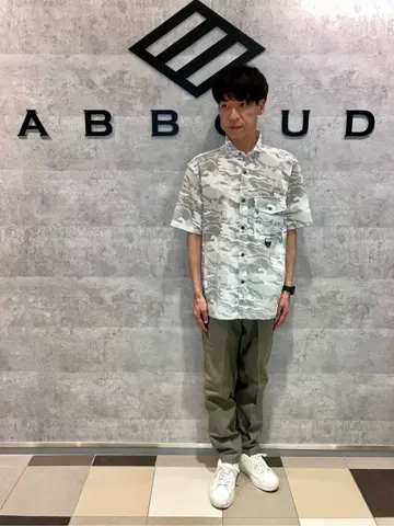 JOSEPH ABBOUD MOUNTAIN 足立 コーディネート画像