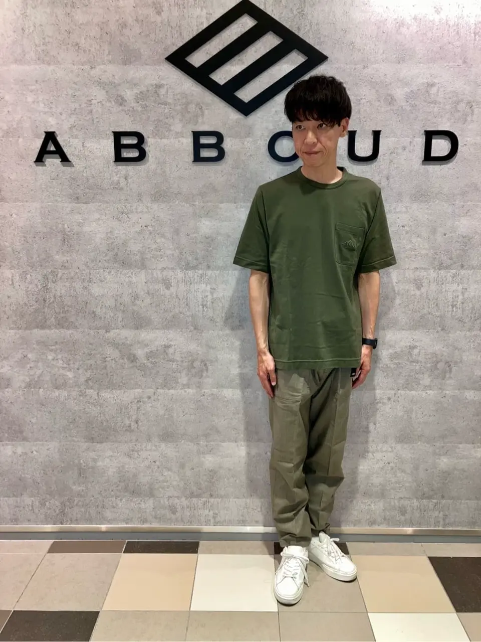 JOSEPH ABBOUD MOUNTAIN 足立 コーディネート画像