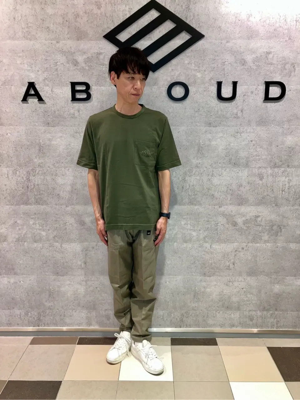 JOSEPH ABBOUD MOUNTAIN 足立 コーディネート画像