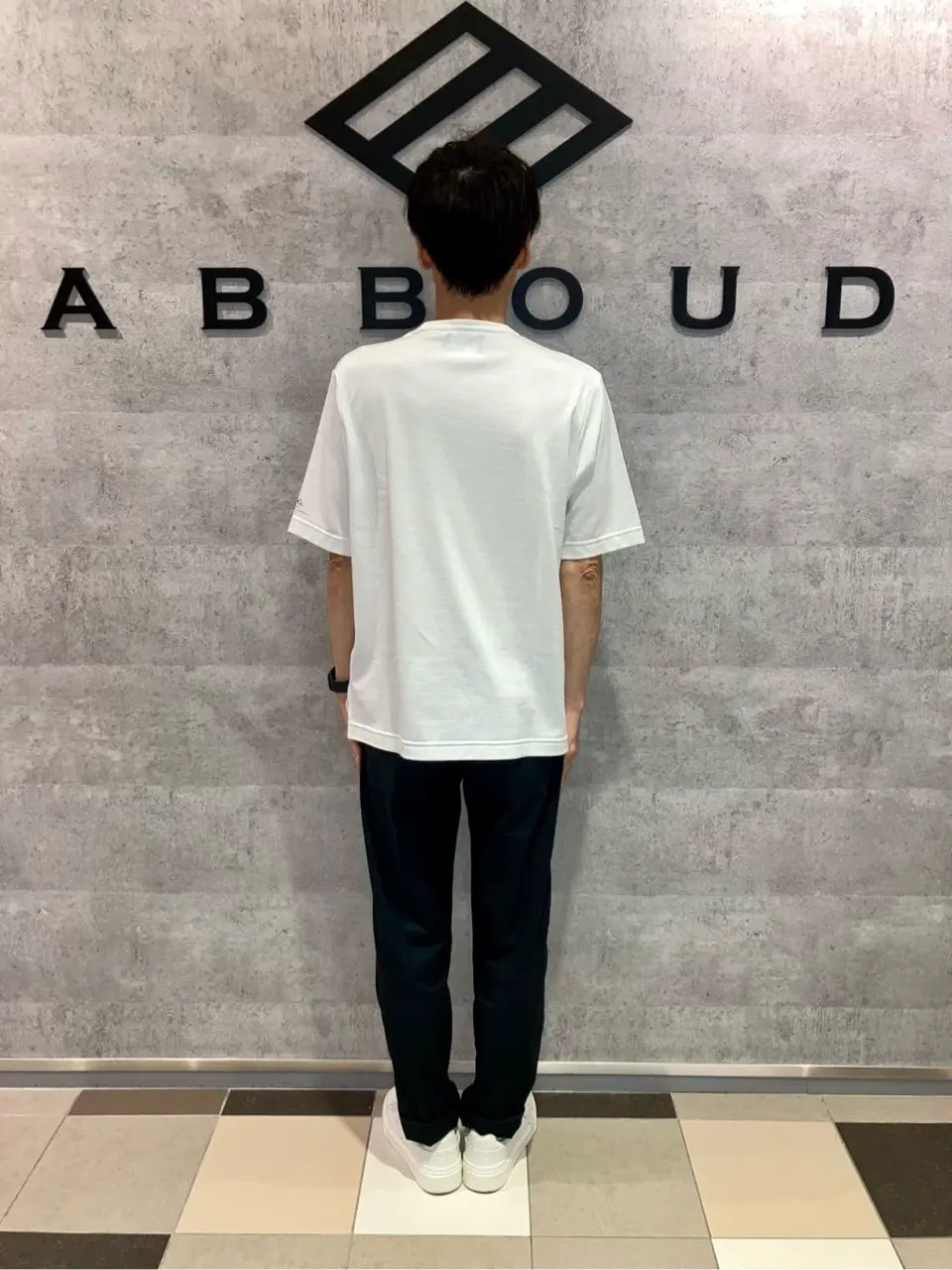 JOSEPH ABBOUD MOUNTAIN 足立 コーディネート画像