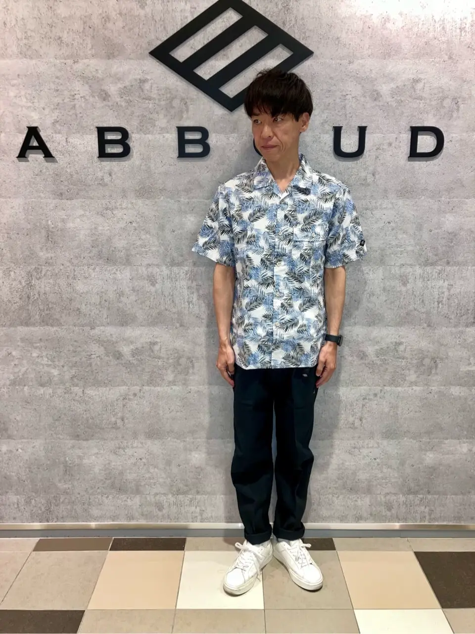 JOSEPH ABBOUD MOUNTAIN 足立 コーディネート画像