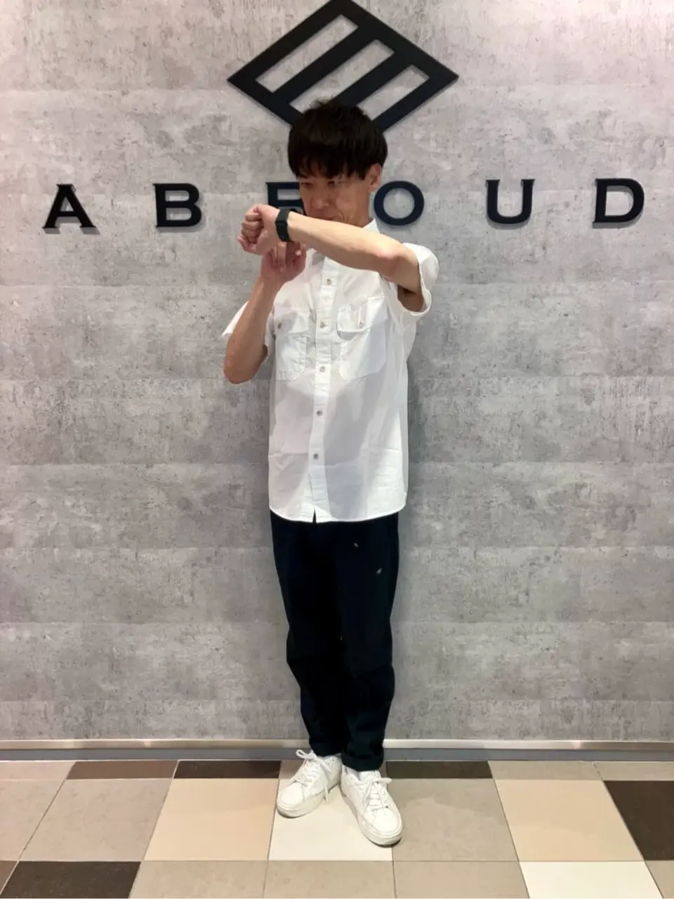 JOSEPH ABBOUD MOUNTAIN 足立 コーディネート画像