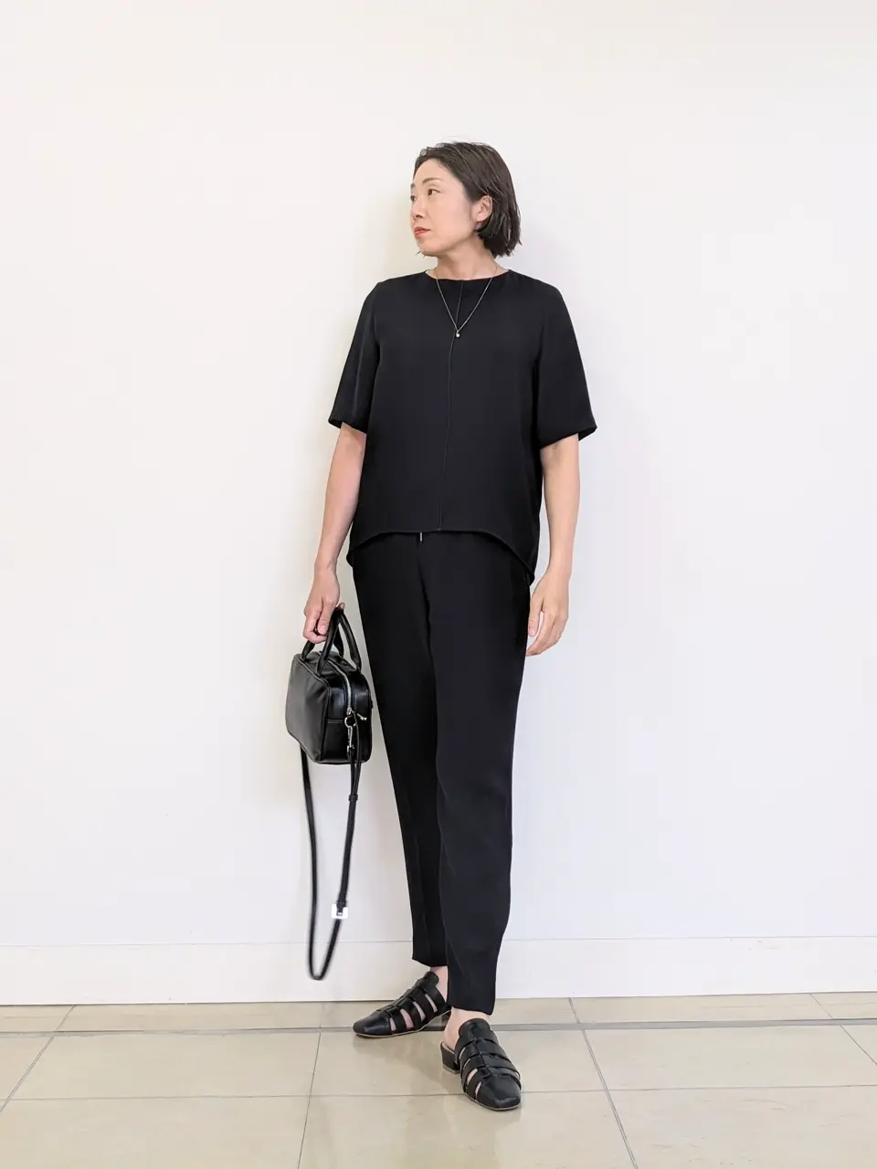 【着用1回】23区大きいサイズ 刺繍Tシャツ（自由区組曲インディヴィicb） 着用1回】23区大きいサイズ 刺繍Tシャツ（自由区組曲