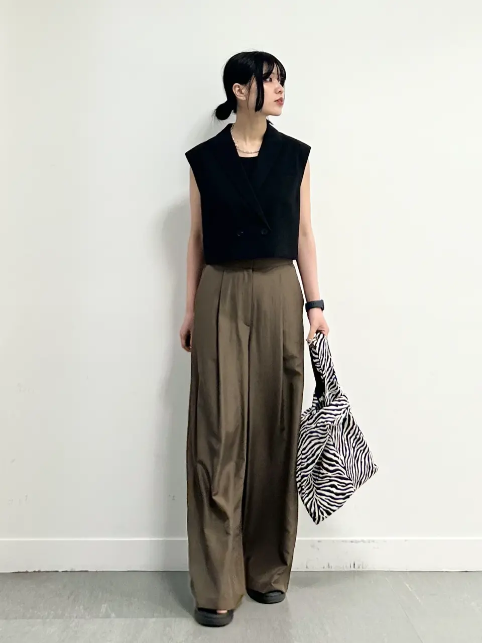  金井 コーディネート画像