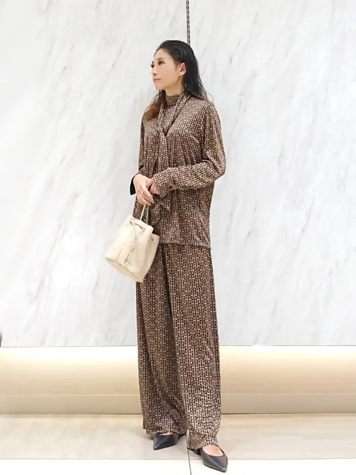 最終セール‼️ ICB レディーススーツ　9号 最終セール‼️ ICB レディーススーツ9号