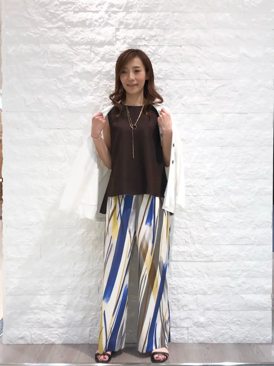  Ashu コーディネート画像