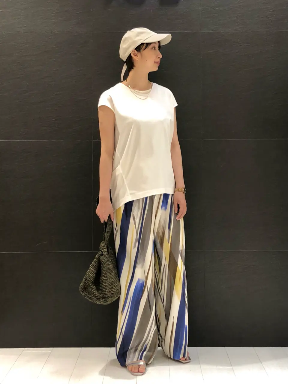  村上 コーディネート画像