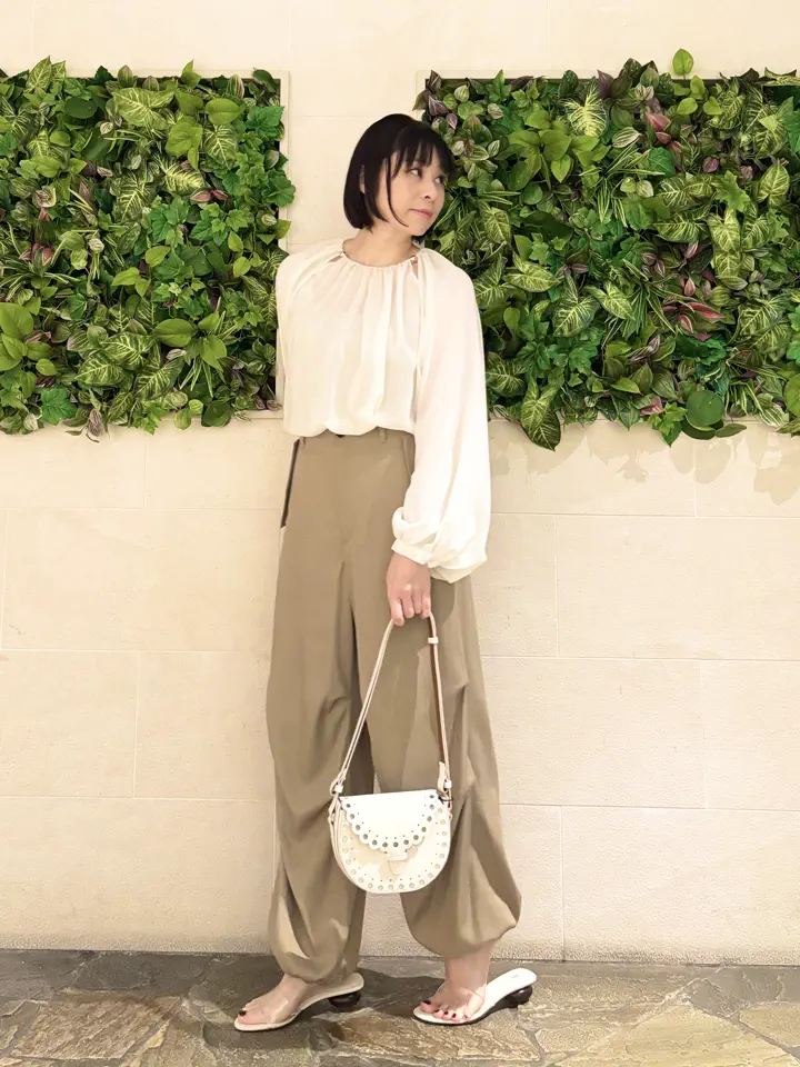 BEIGE， 宮本 コーディネート画像