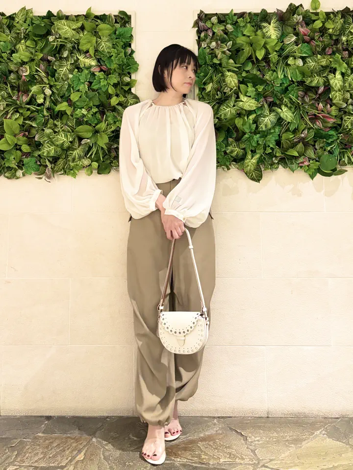 BEIGE， 宮本 コーディネート画像