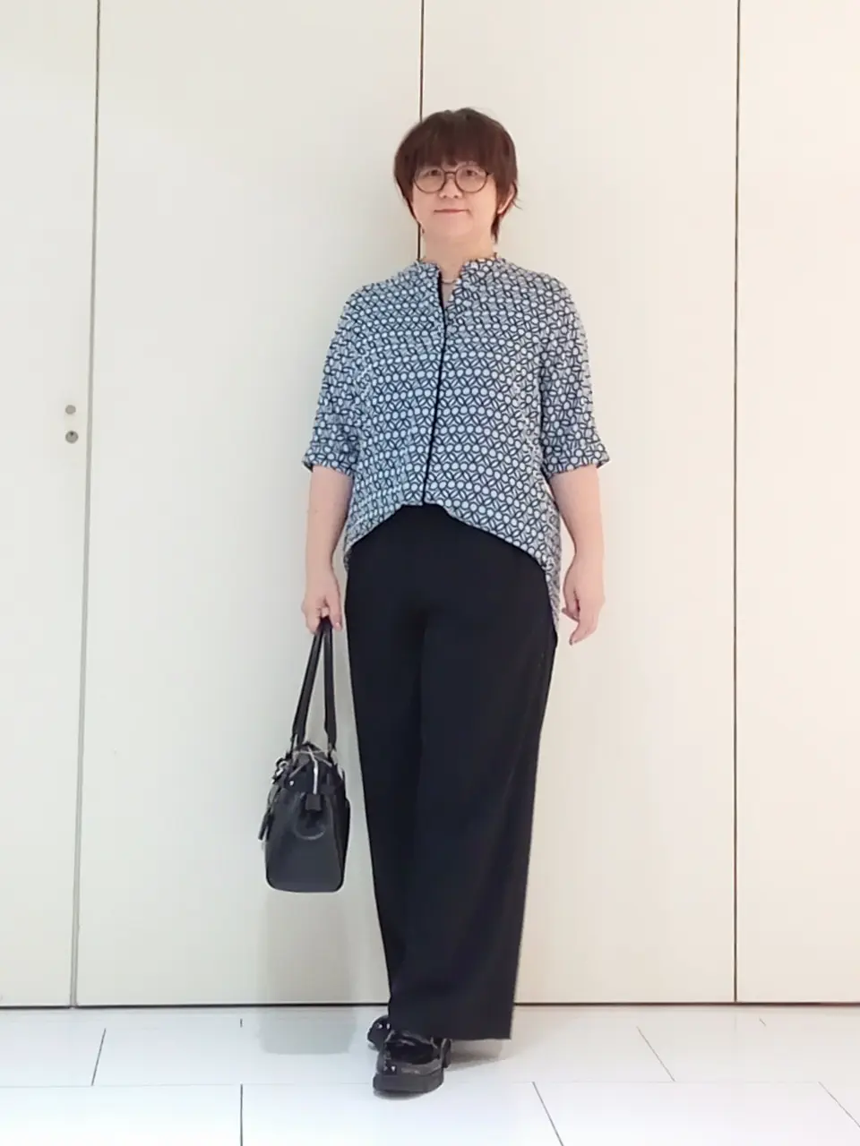  影 コーディネート画像