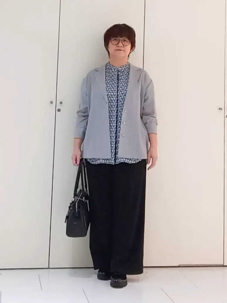  影 コーディネート画像