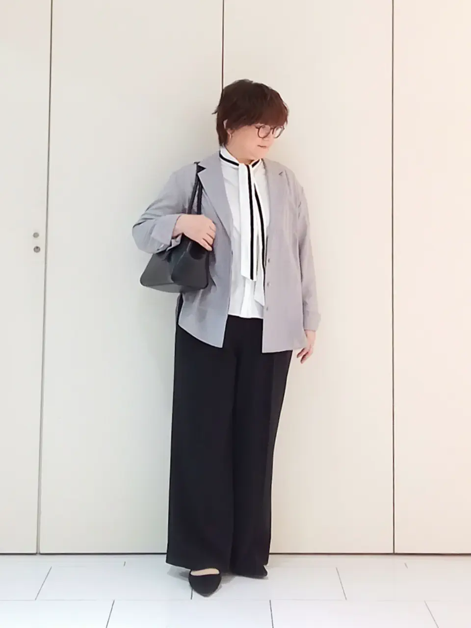  影 コーディネート画像
