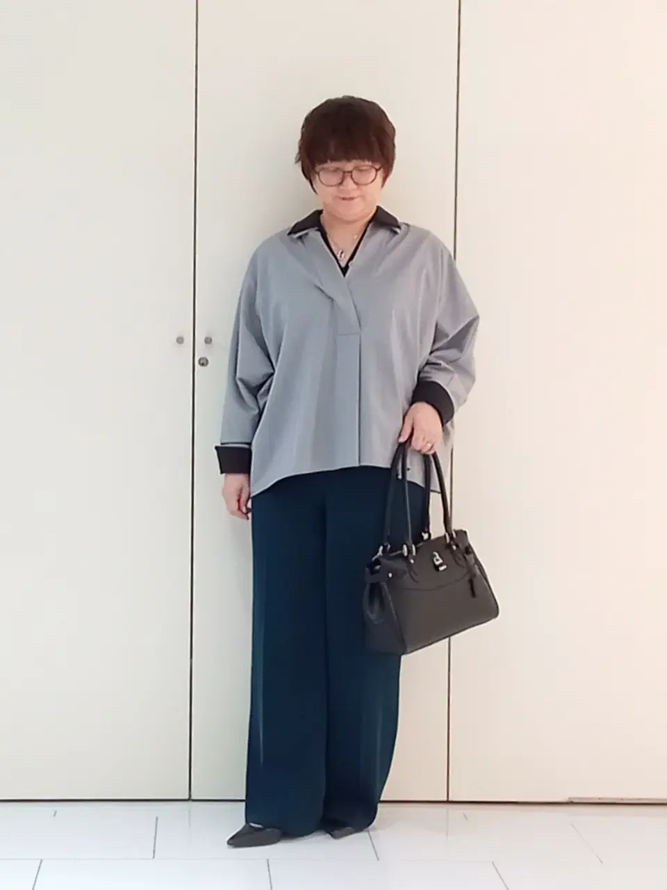  影 コーディネート画像
