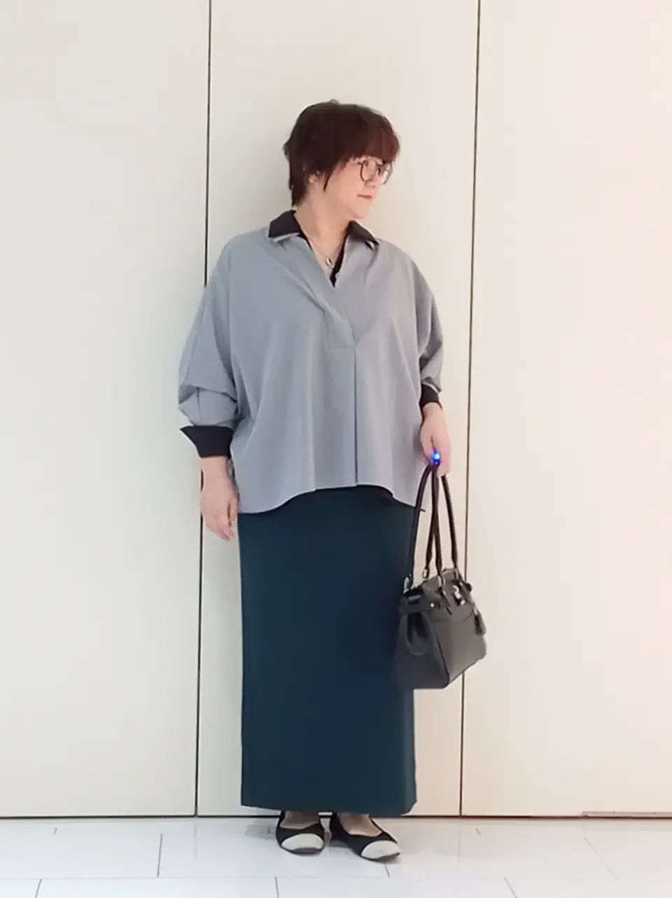  影 コーディネート画像