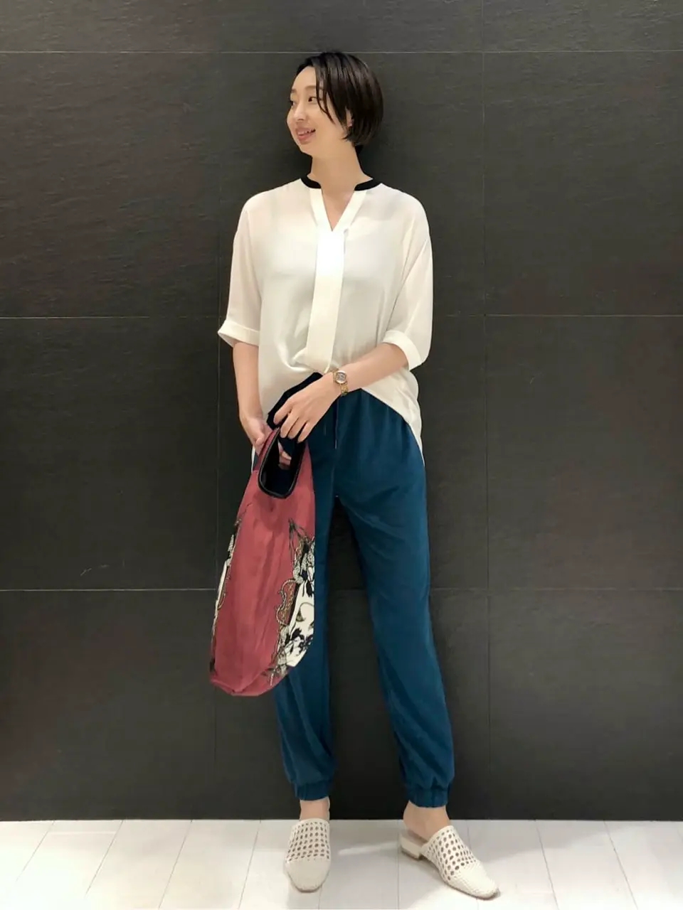  村上 コーディネート画像