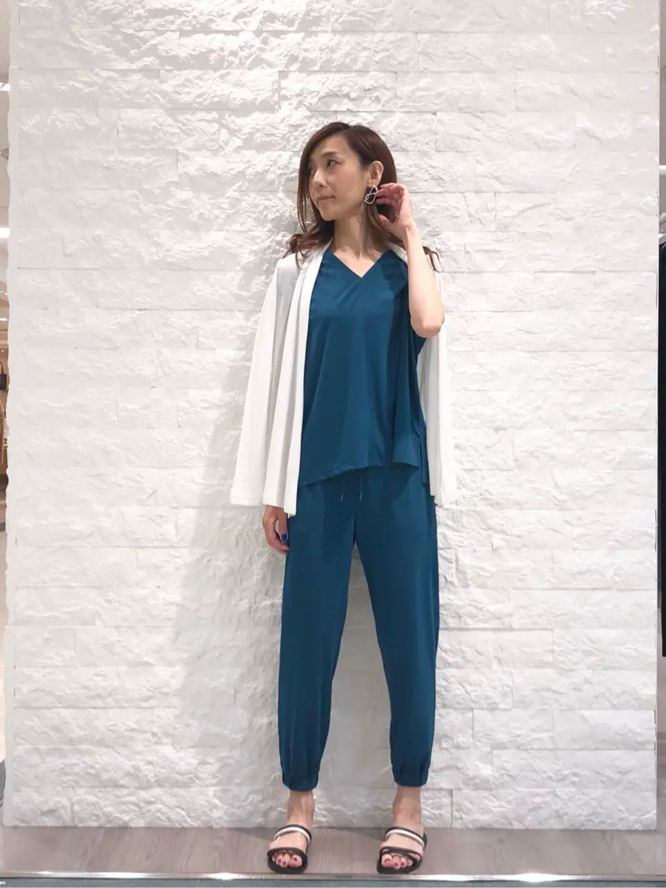  Ashu コーディネート画像