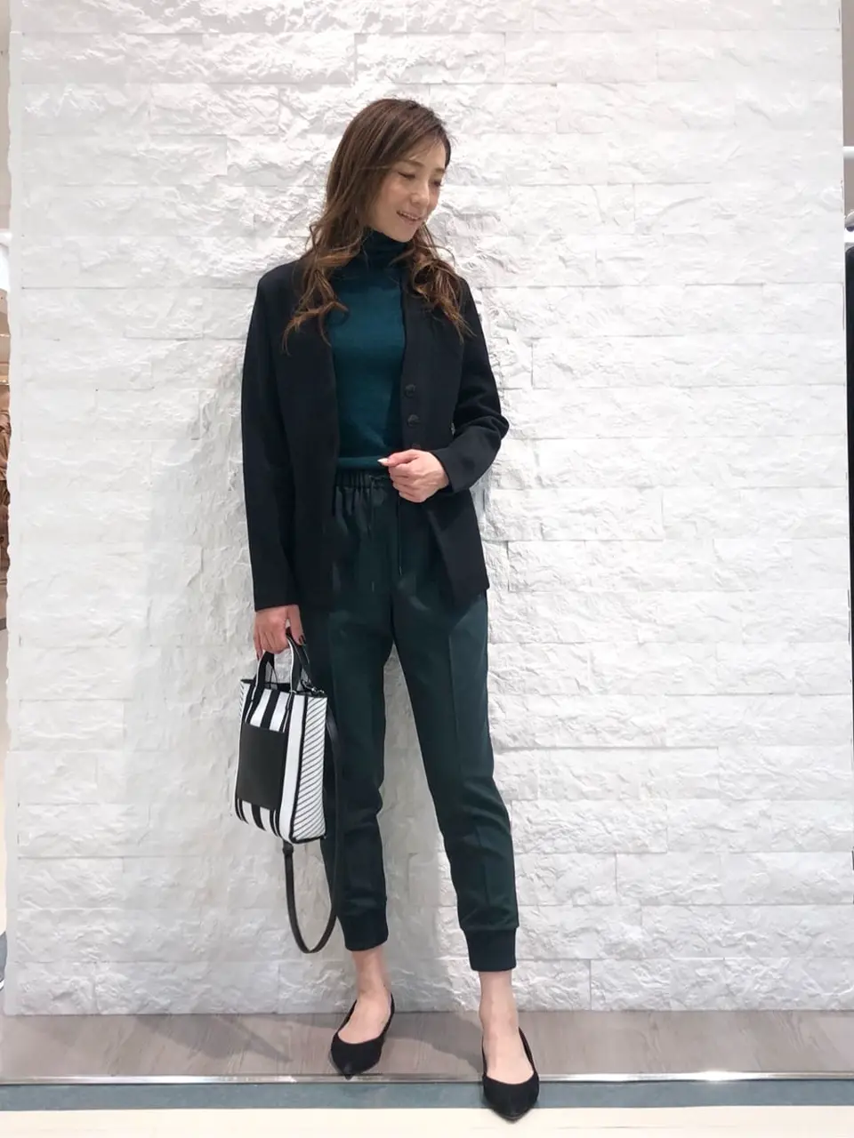  Ashu コーディネート画像