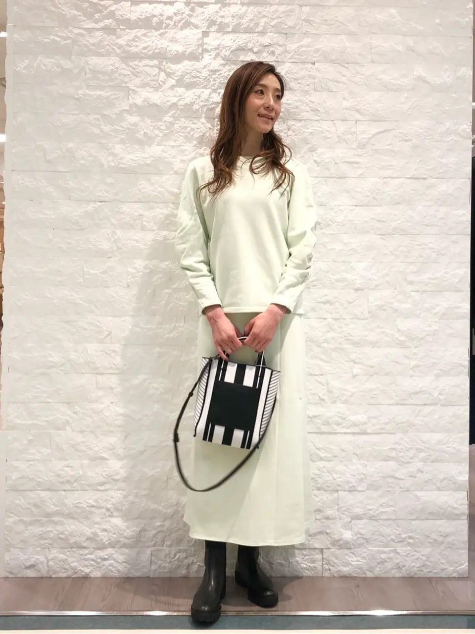  Ashu コーディネート画像