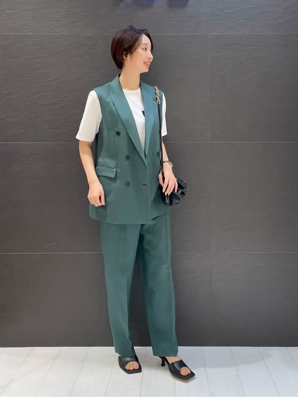  村上 コーディネート画像