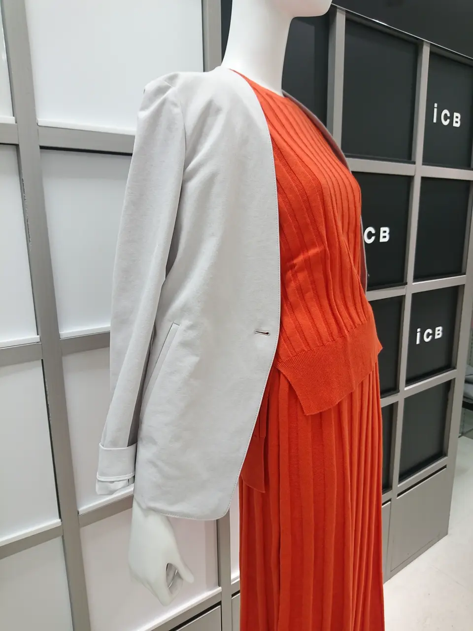 ICB スタッフ コーディネート画像