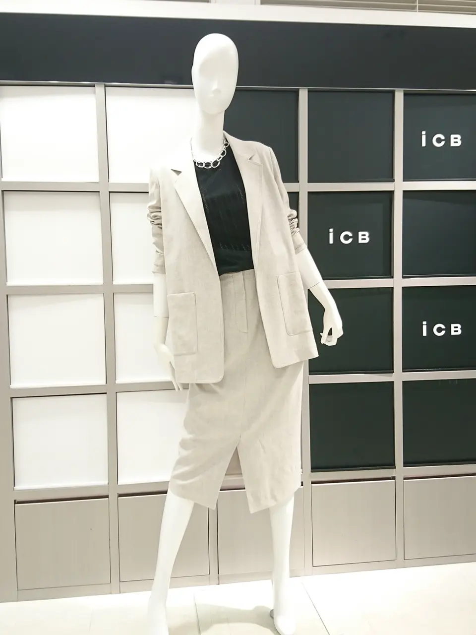 ICB スタッフ コーディネート画像