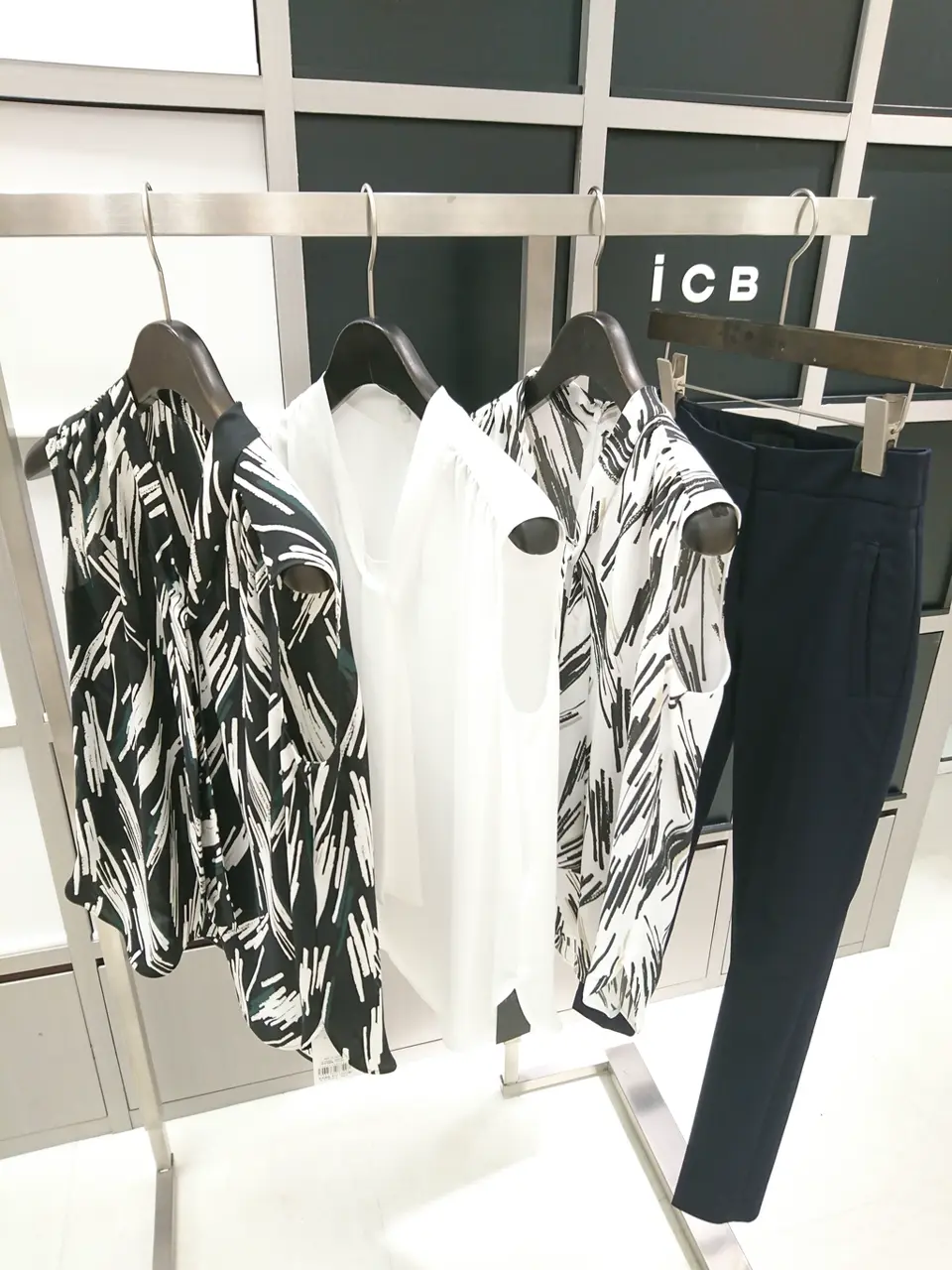 ICB スタッフ コーディネート画像