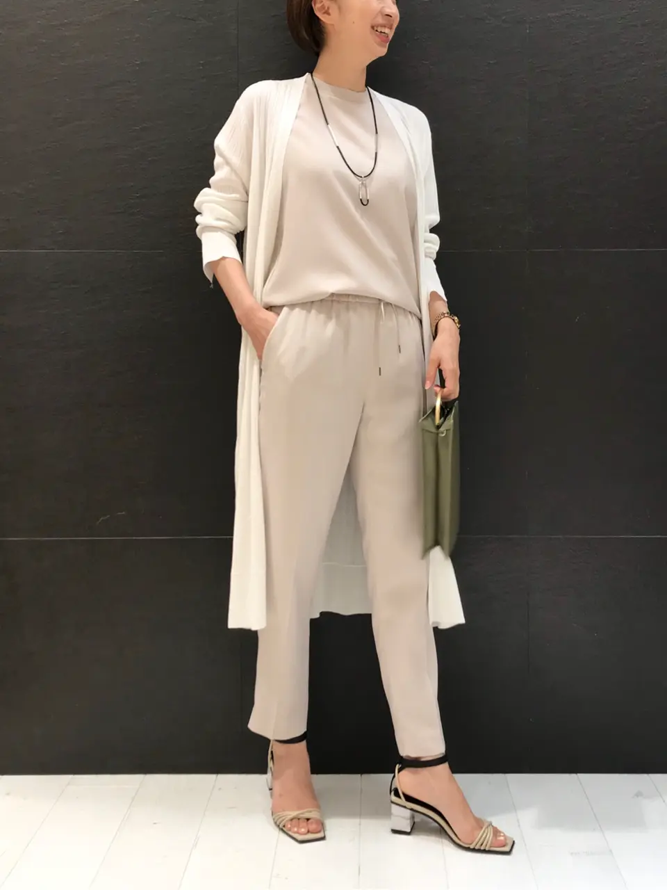  村上 コーディネート画像