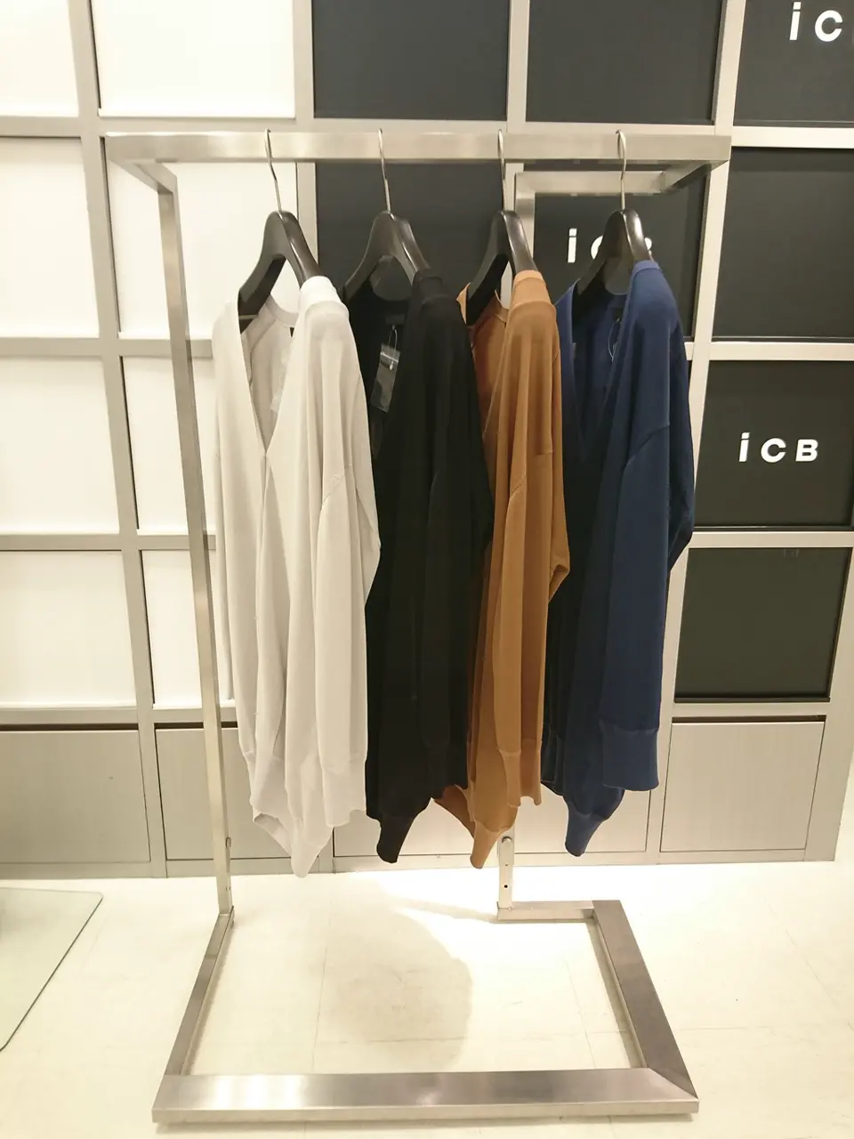 ICB スタッフ コーディネート画像