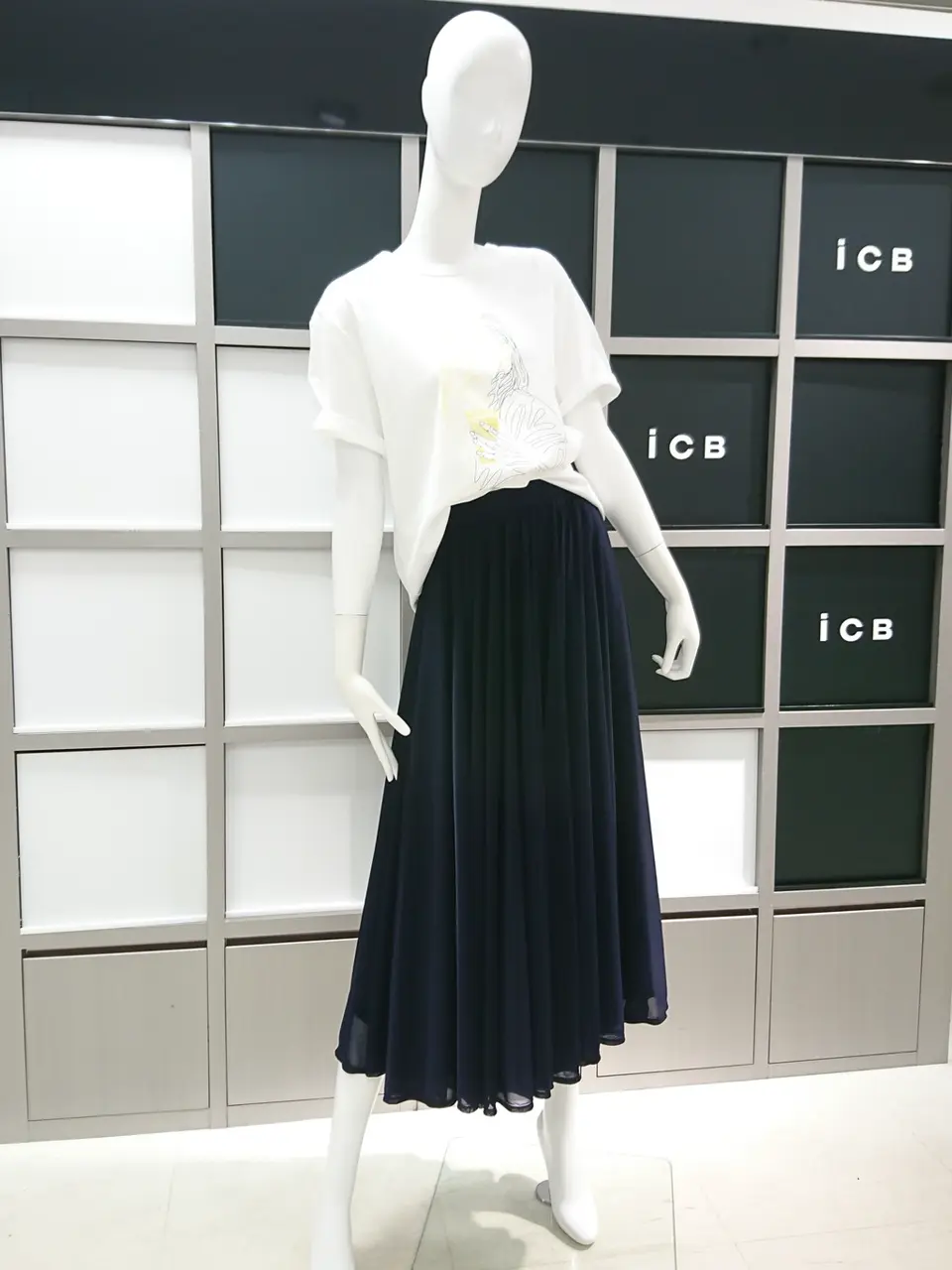 ICB スタッフ コーディネート画像