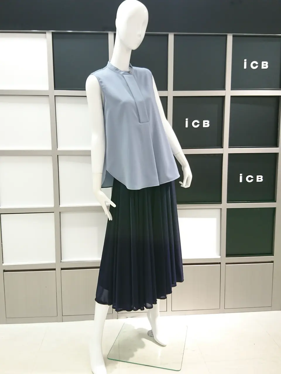 ICB スタッフ コーディネート画像