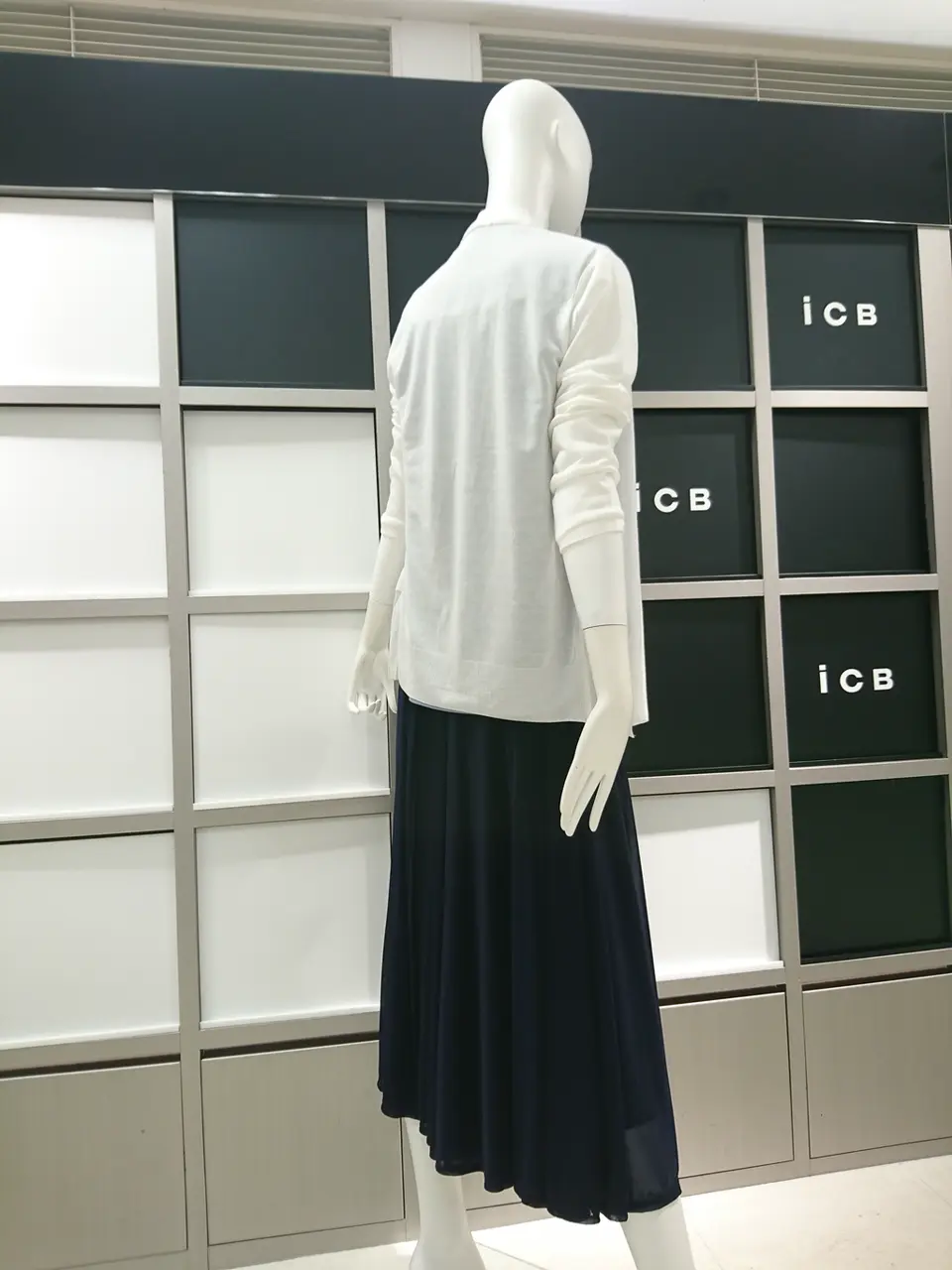 ICB スタッフ コーディネート画像