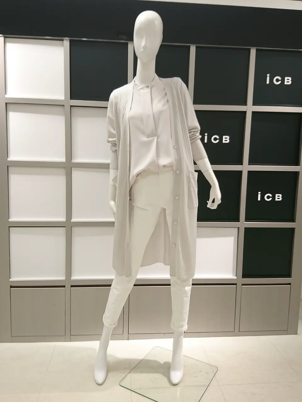 ICB スタッフ コーディネート画像