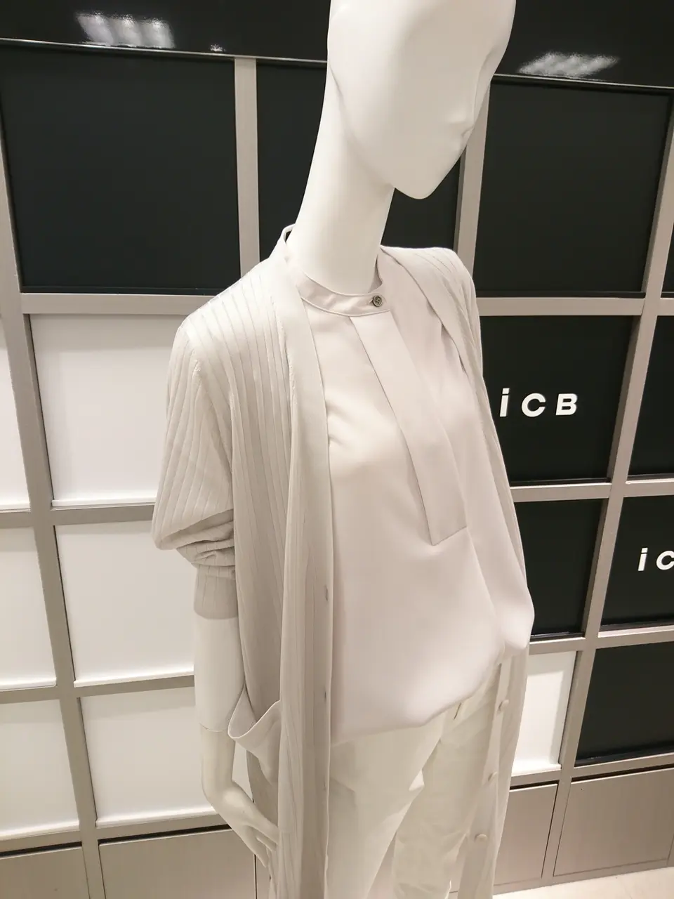 ICB スタッフ コーディネート画像