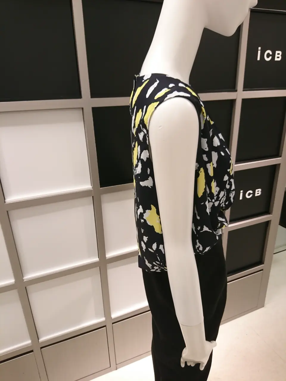 ICB スタッフ コーディネート画像